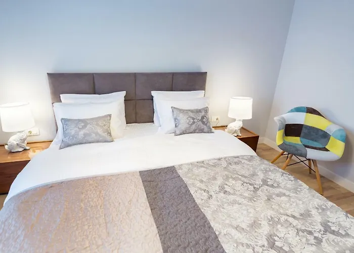 Apartment The Shades Of Grey-tranquil 4th-floor Baneasa Area *