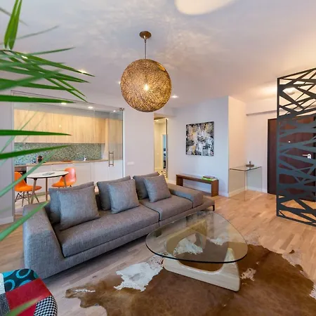 The Shades Of Grey-tranquil 4th-floor Baneasa Area Apartman Bukarest
