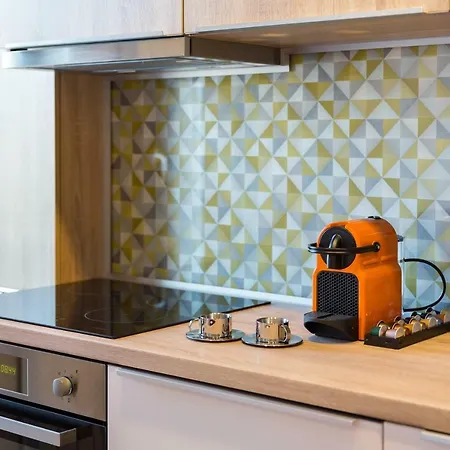 Apartman The Shades Of Grey-tranquil 4th-floor Baneasa Area *