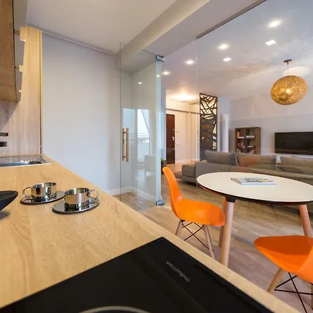 The Shades Of Grey-tranquil 4th-floor Baneasa Area Βουκουρέστι