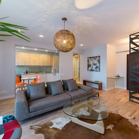 The Shades Of Grey-tranquil 4th-floor Baneasa Area Apartman