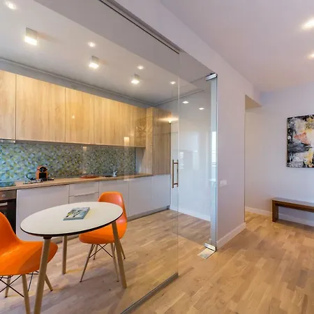 The Shades Of Grey-tranquil 4th-floor Baneasa Area *