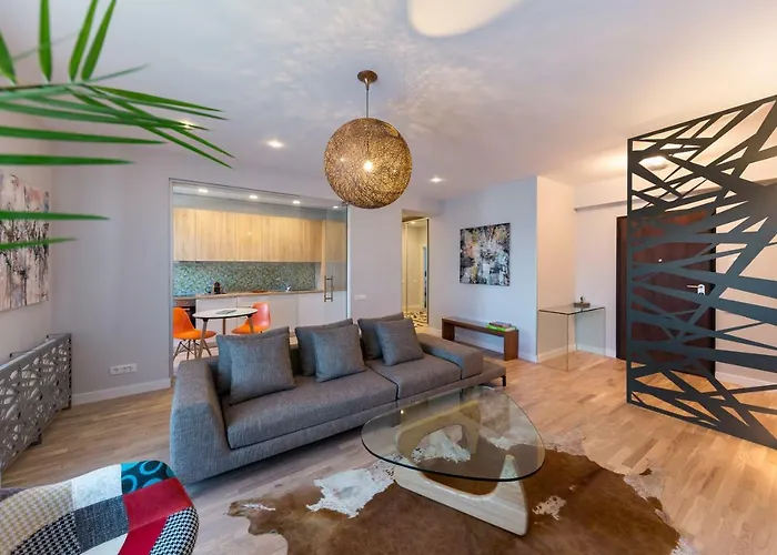 The Shades Of Grey-tranquil 4th-floor Baneasa Area Appartement