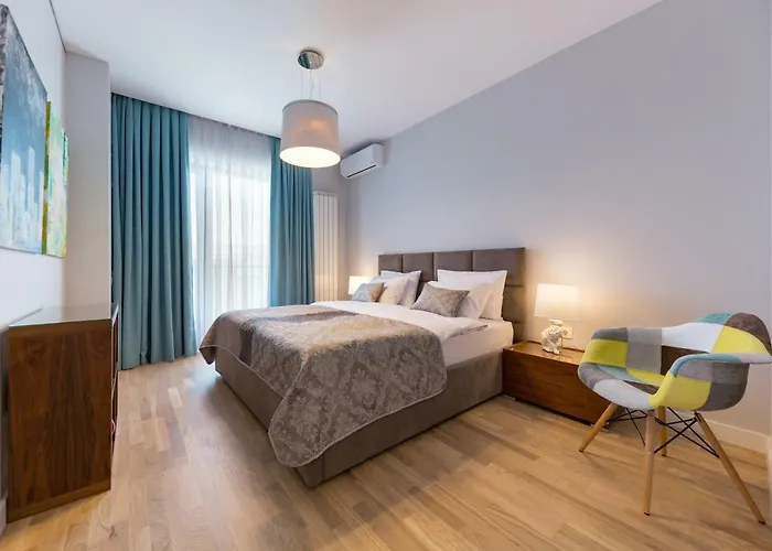 The Shades Of Grey-tranquil 4th-floor Baneasa Area Appartement Boekarest